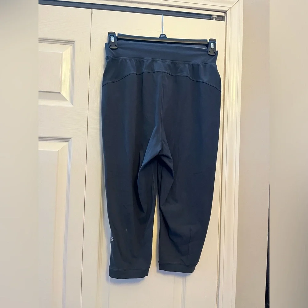 Lululemon Cropped Pants